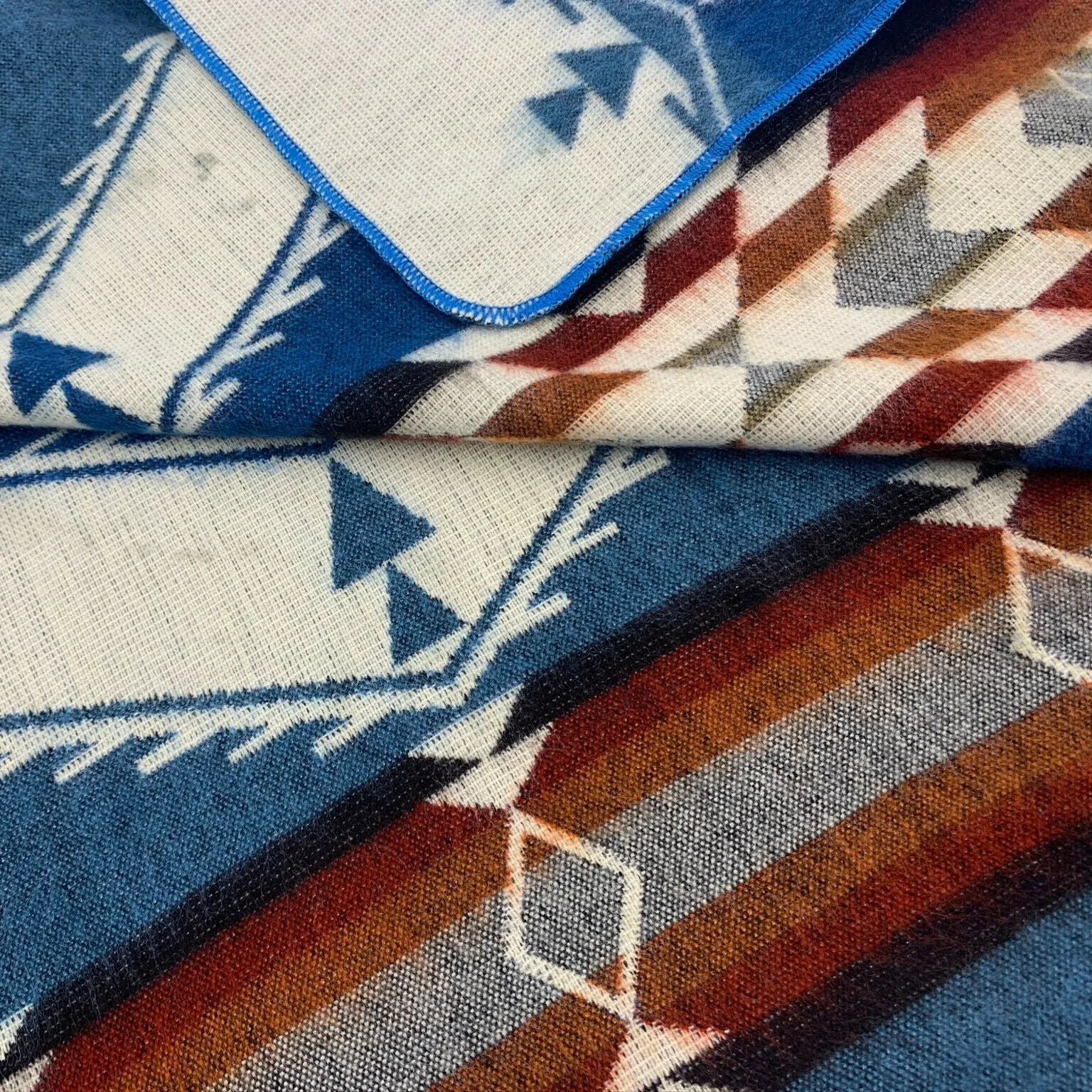 Chirupe - Baby Alpaca Blanket - Extra Large - Aztec Southwest Pattern