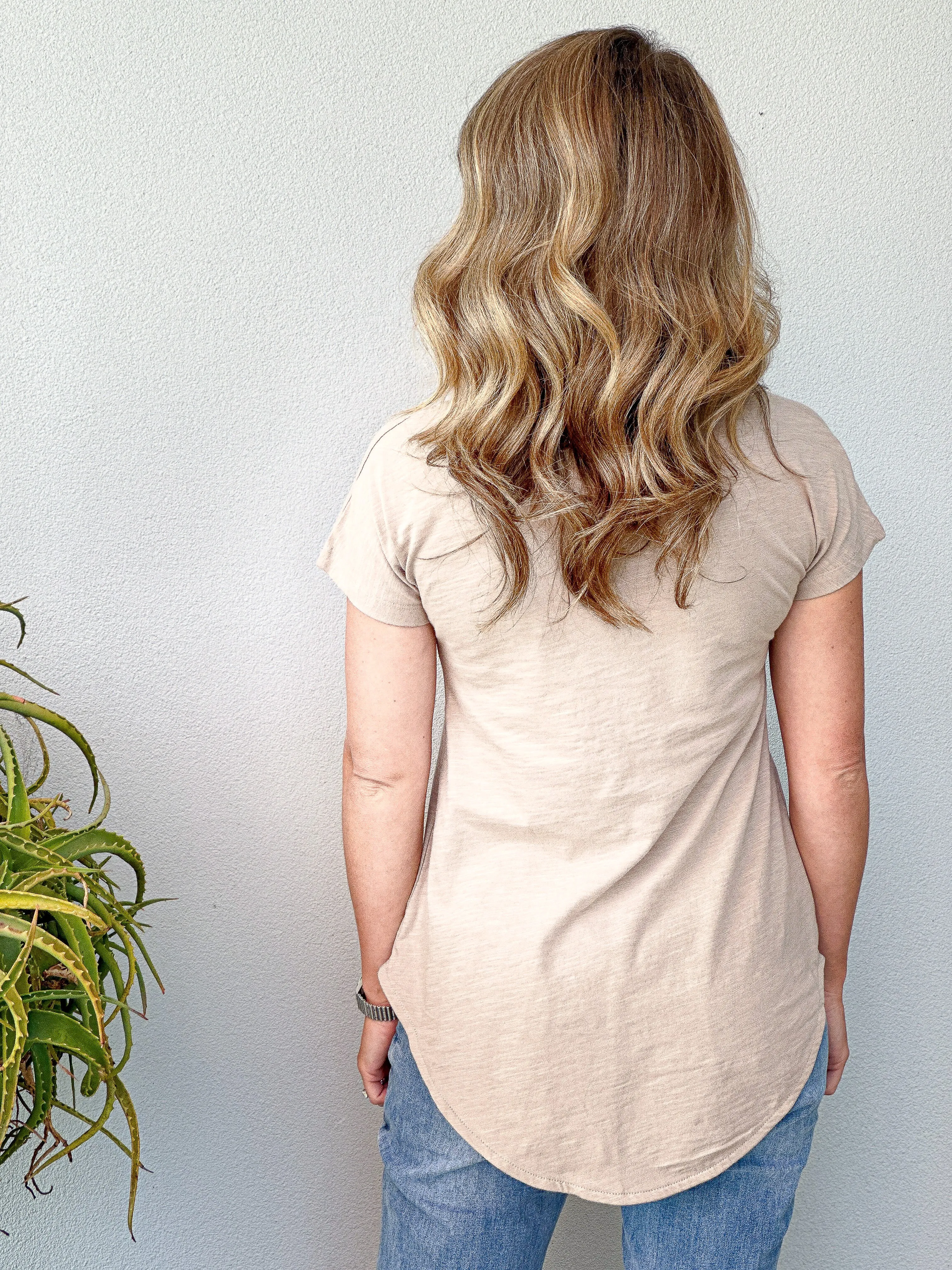Eden Vee Tee - Beige