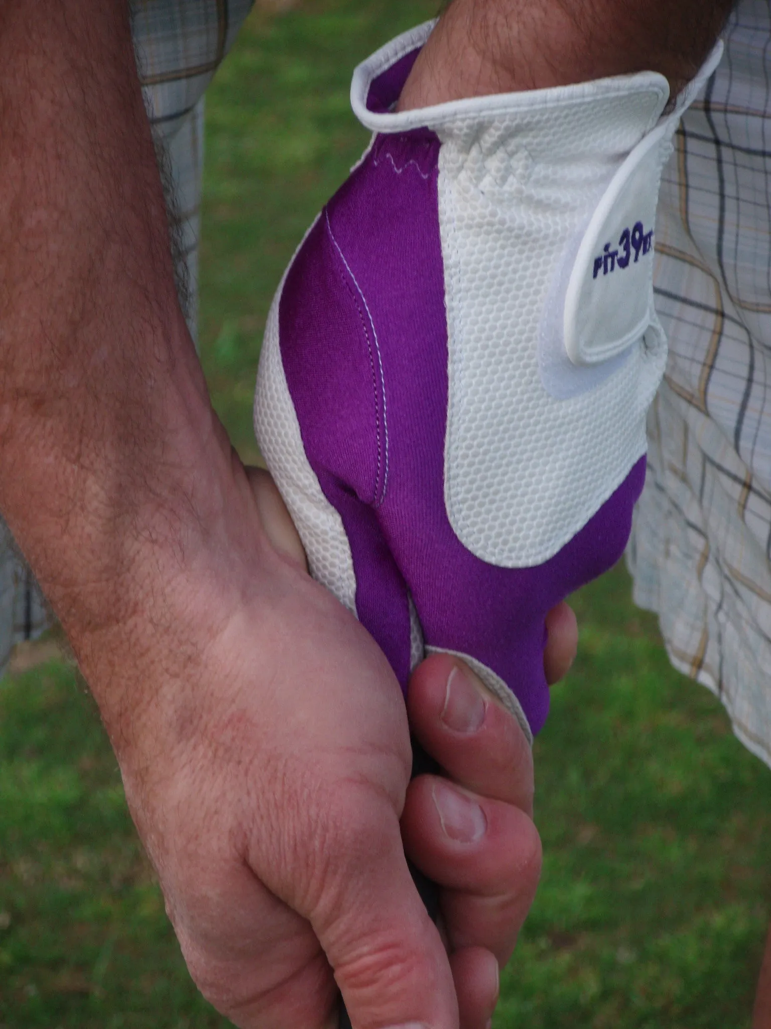FIT39 Golf Glove - White/White (Right-Hand)