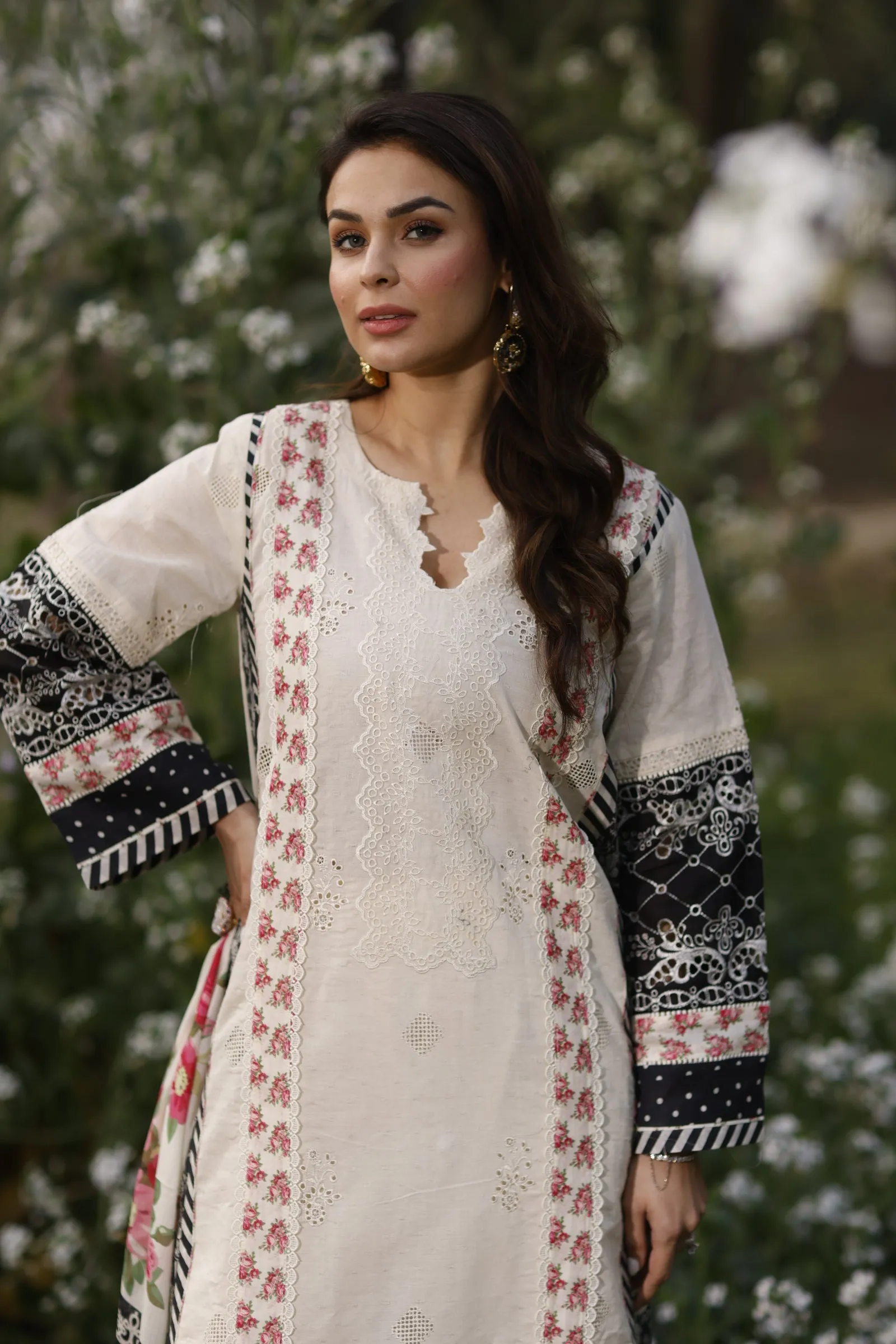 Manara by Maria Asif Baig - Vintage Flora Lawn Collection – SOLAINA