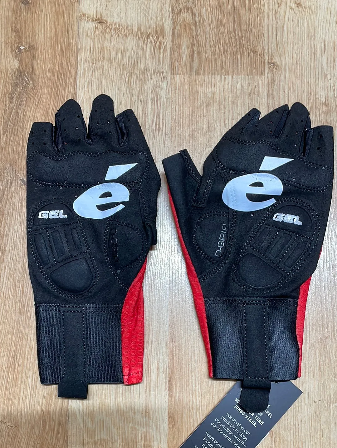Team Jumbo Visma AGU Premium Aero Gloves Red