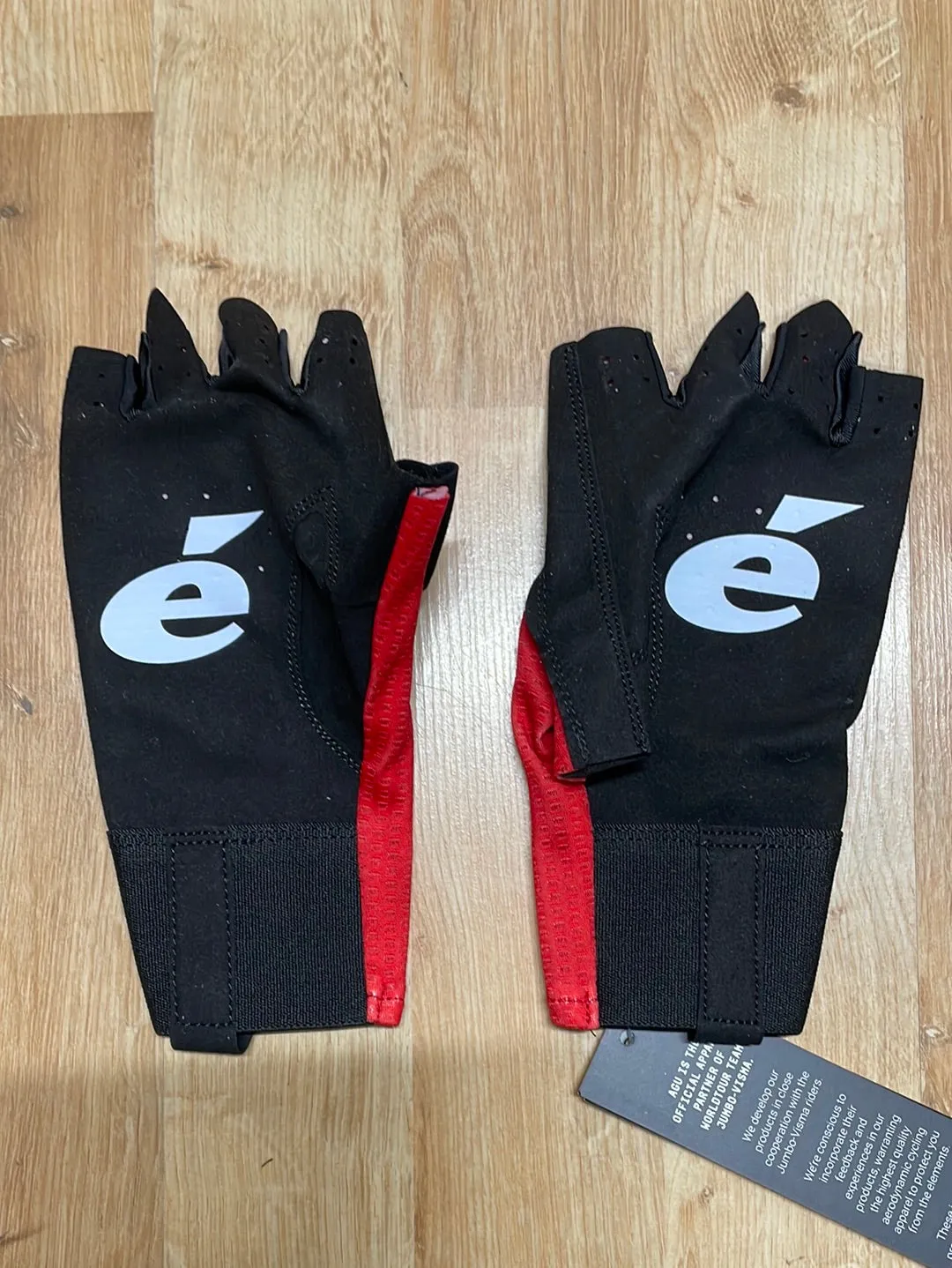 Team Jumbo Visma AGU Premium Aero Gloves Red