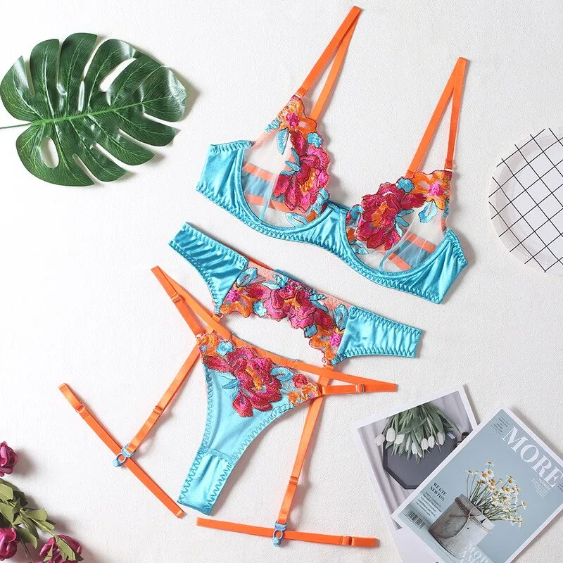TEEK - 3-Piece Embroidery Contrast Color Lingerie Set