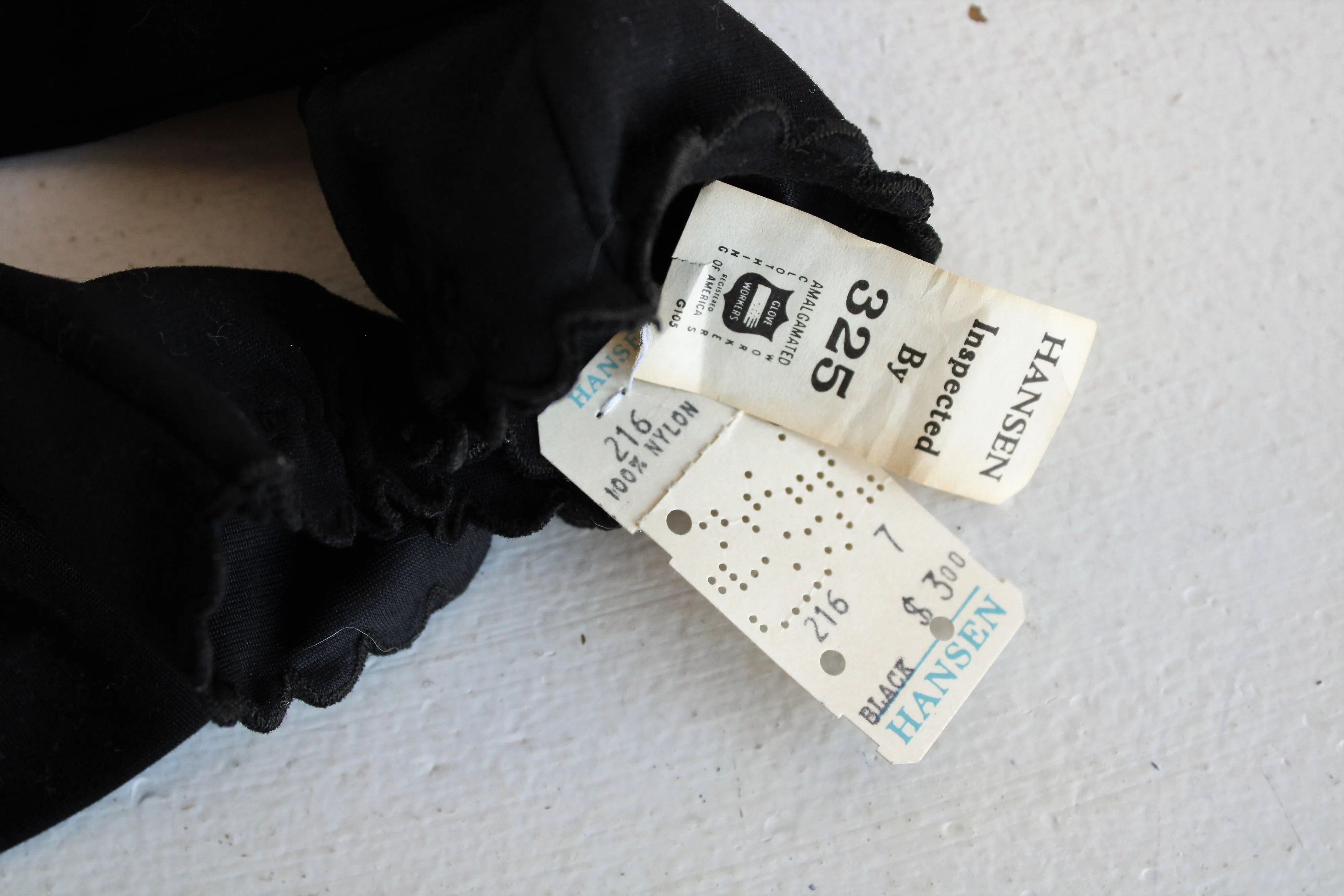 Vintage 1960s Hansen Airloom Black Gloves, Size 7