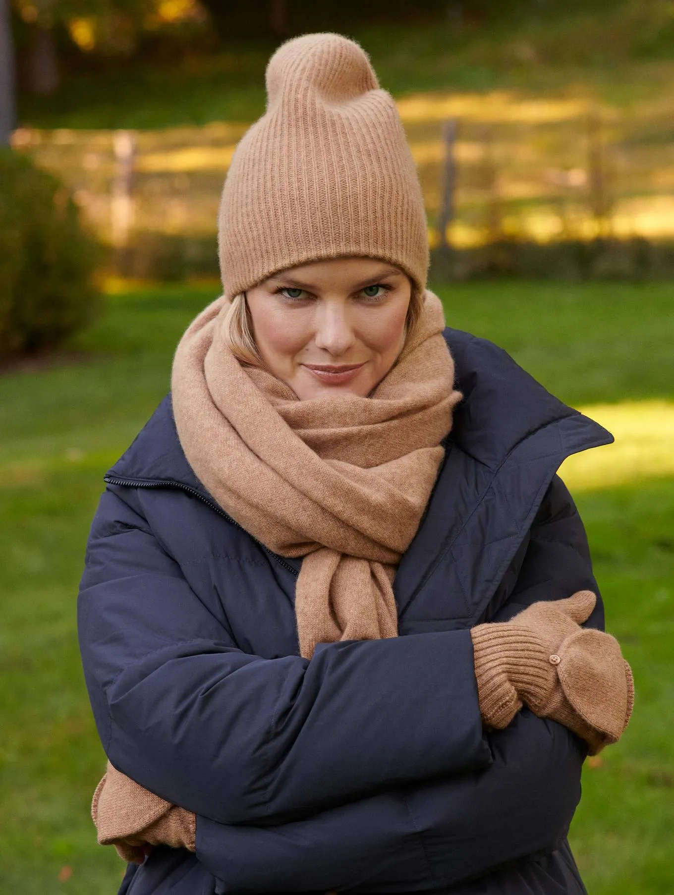White   Warren - Cashmere Ribbed Pop Top Gloves in Camel Heather