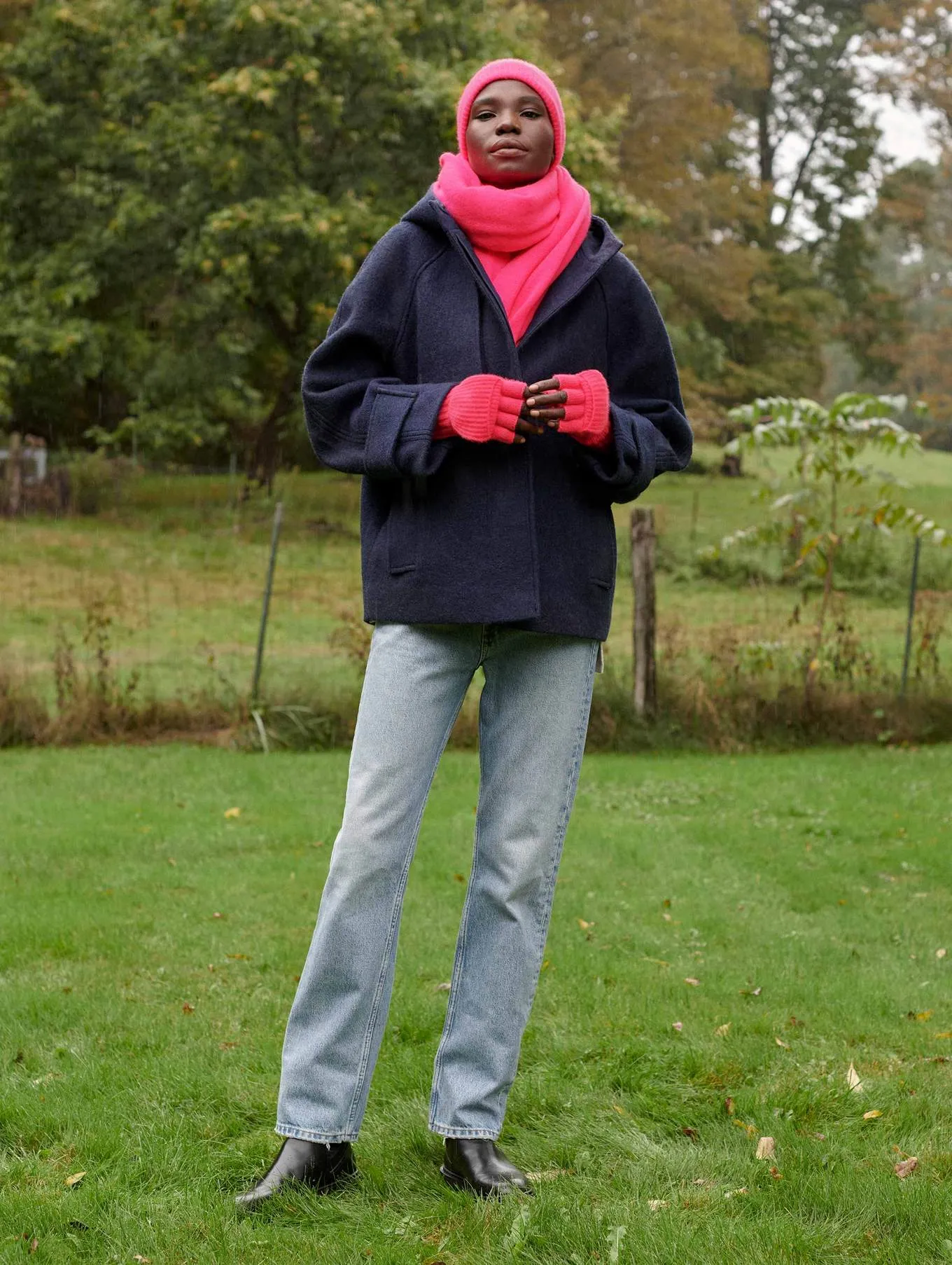 White   Warren - Cashmere Ribbed Pop Top Gloves in Neon Pink Sunrise