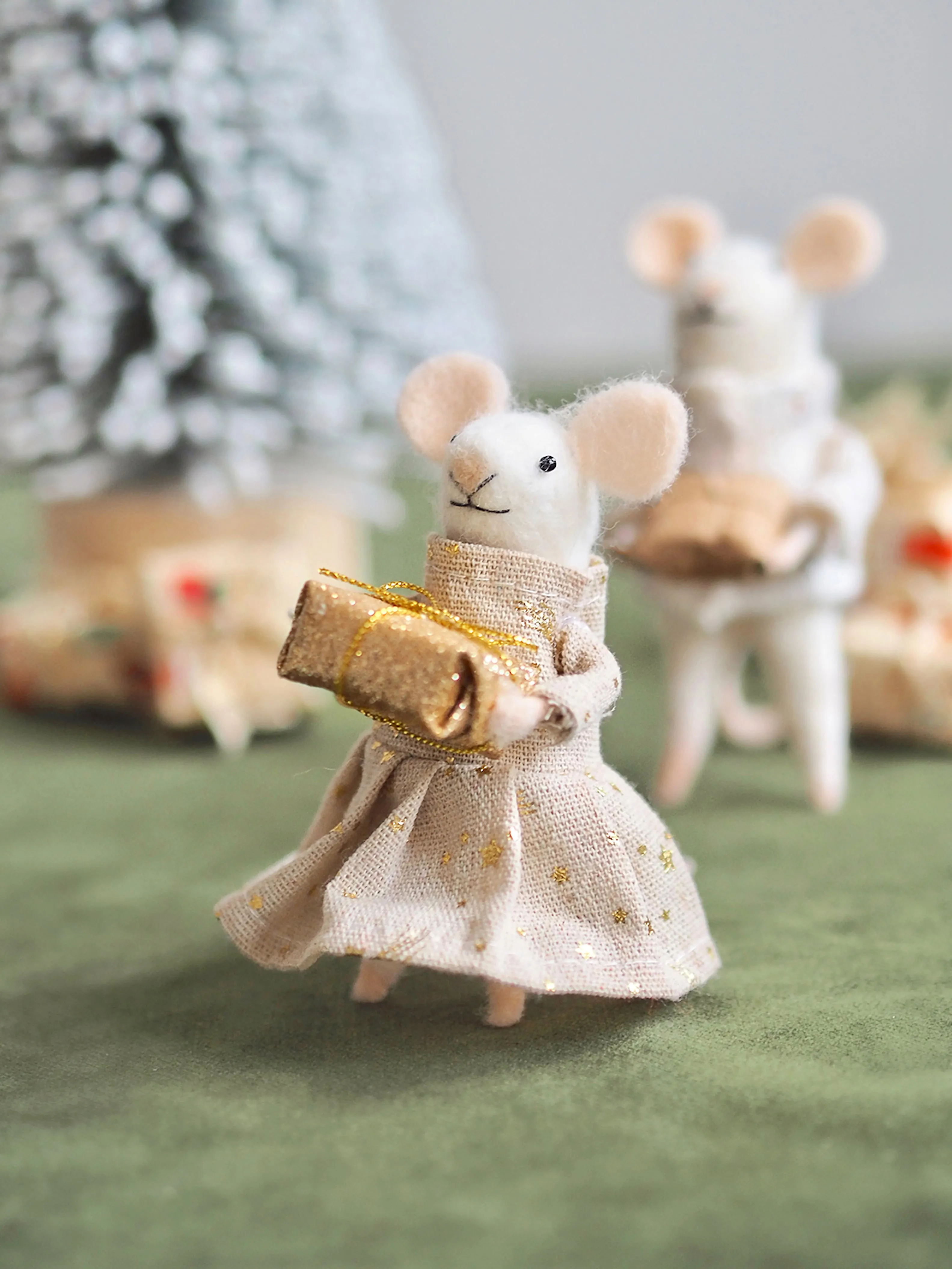 Yuletide Yasmin Mouse Ornament